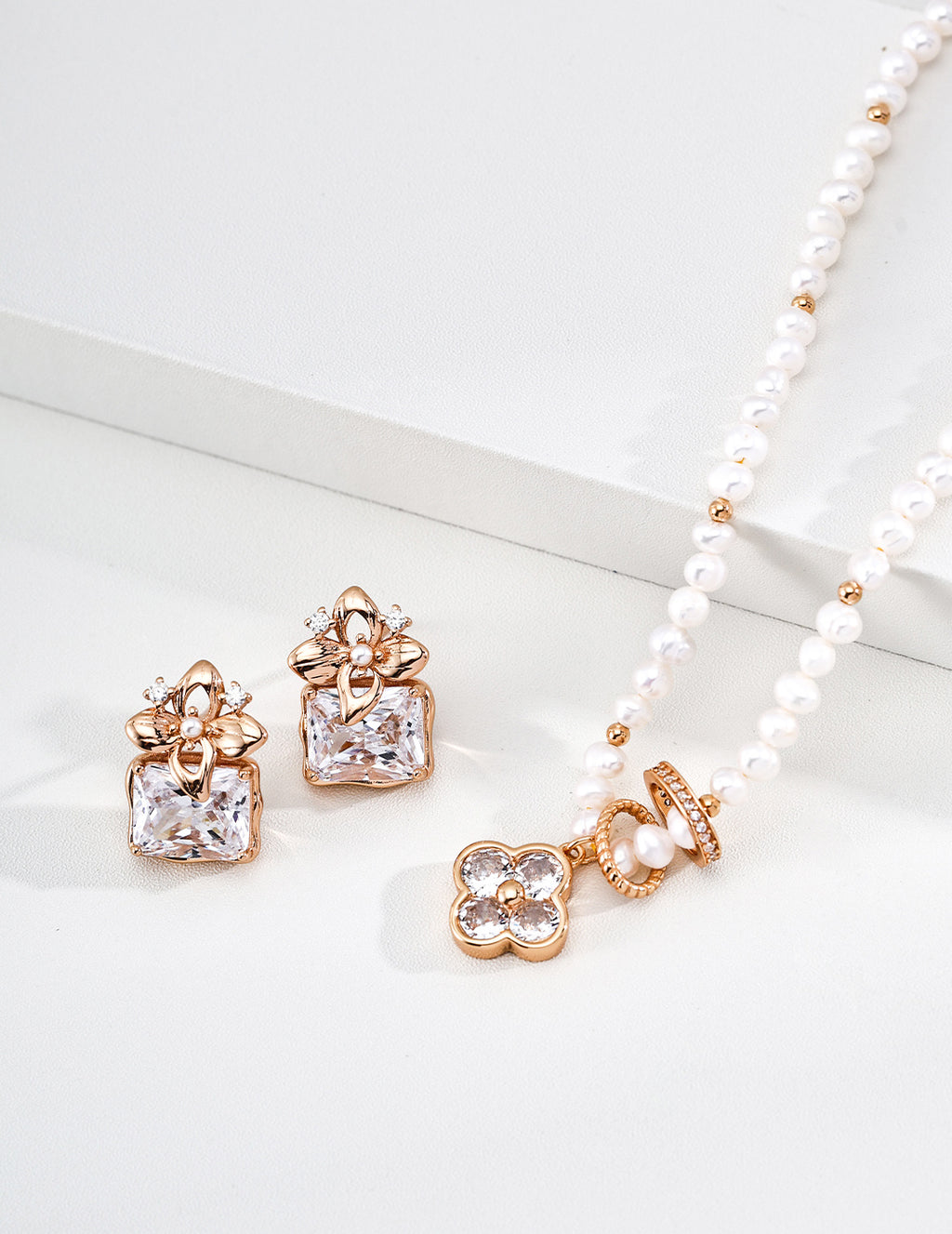 【Four Fortunes & Treasure】Natural Pearl & Zirconia Necklace - image 3