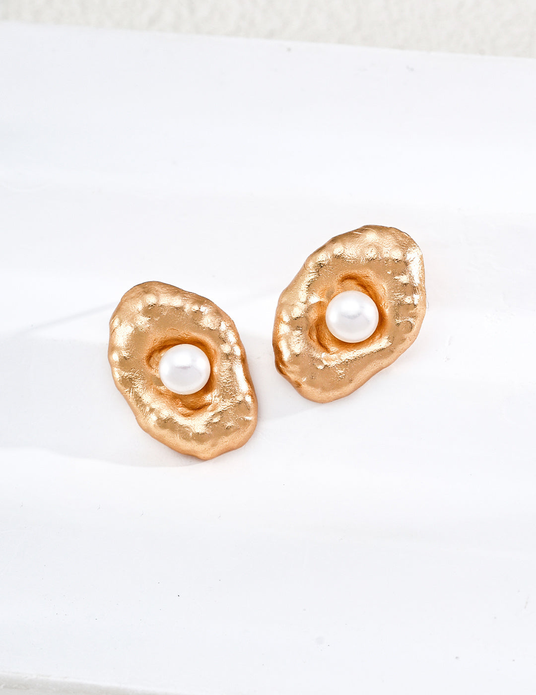Vintage Gold Hand-Forged Pearl Stud Earrings - image 2
