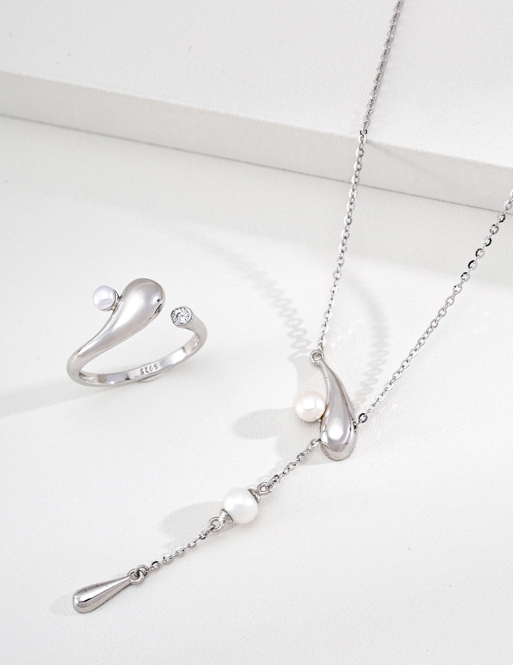 Shooting Star Wish Pearl Necklace - image 4