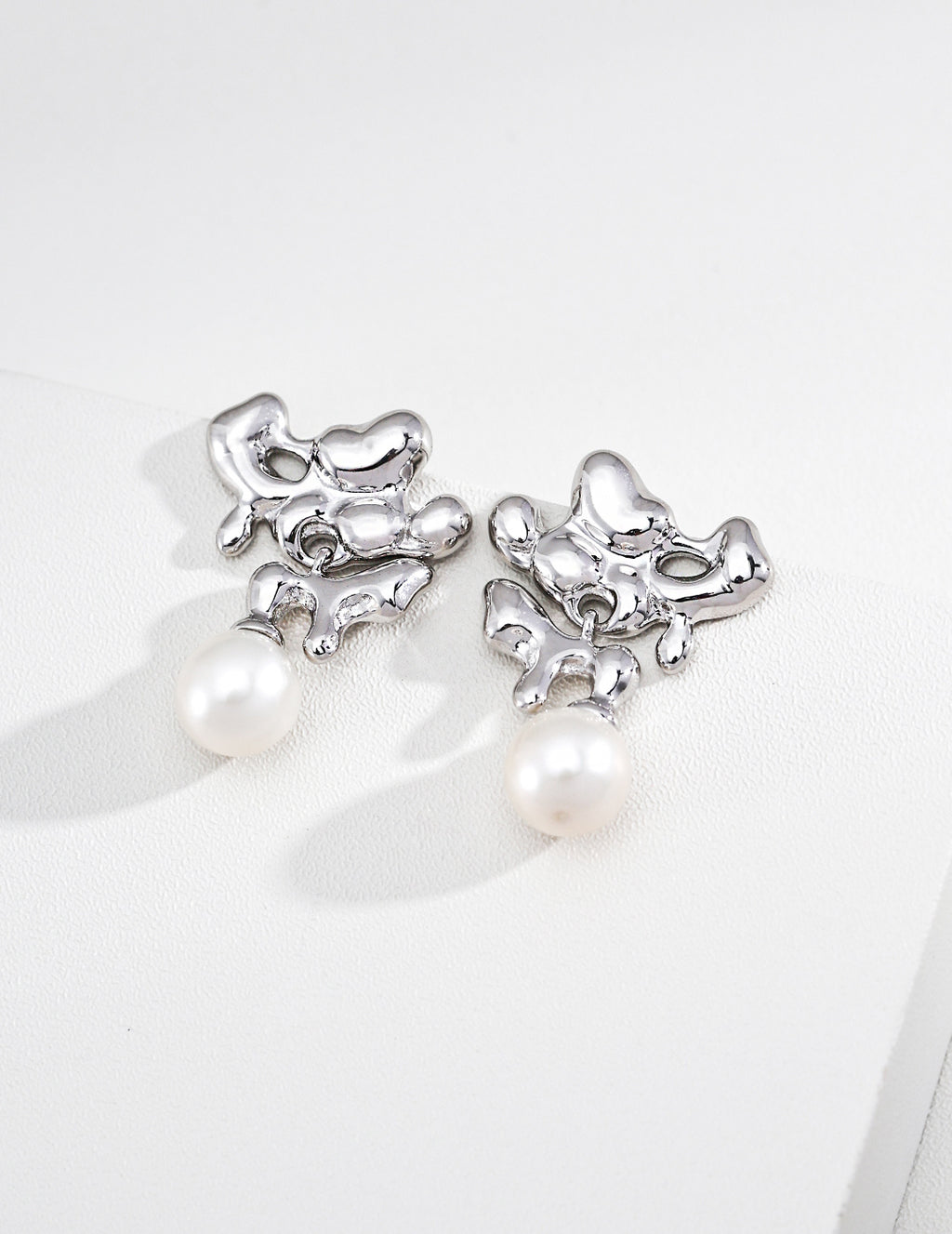 Liquid Flow Series Pearl Stud Earrings - image 2