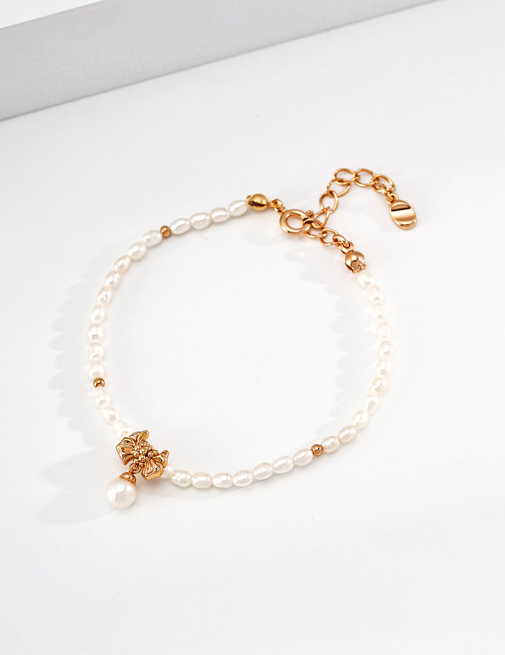 Gilded Ribbon Pearl Bracelet image 1