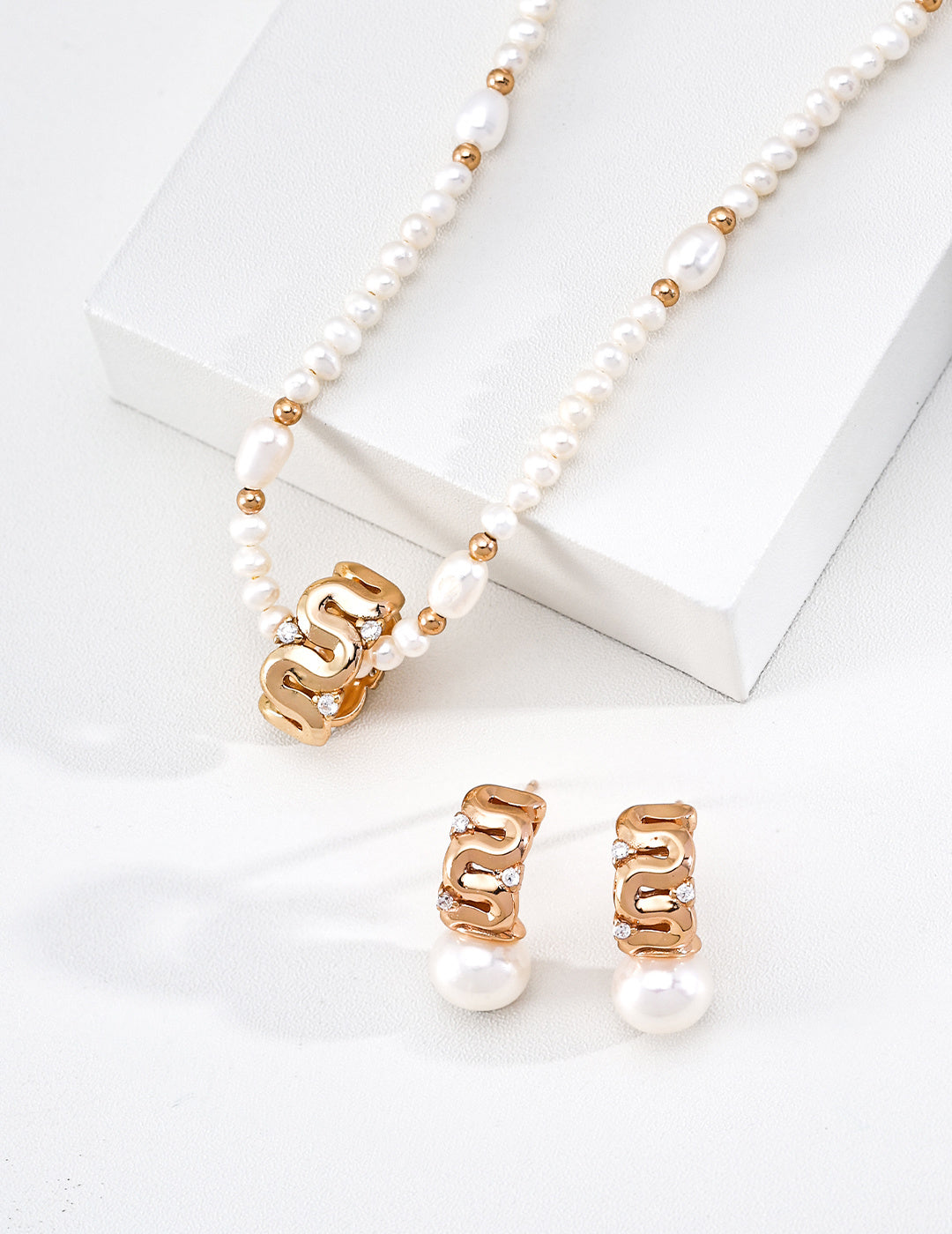 Galaxy Pearl & Zirconia Earrings image 6