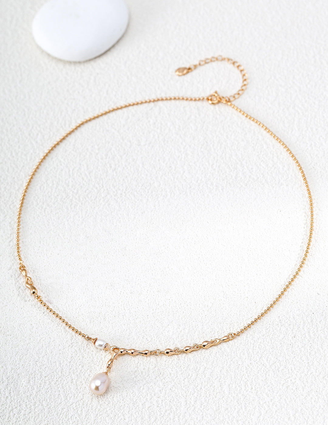 Molten Light Pearl Necklace image 1