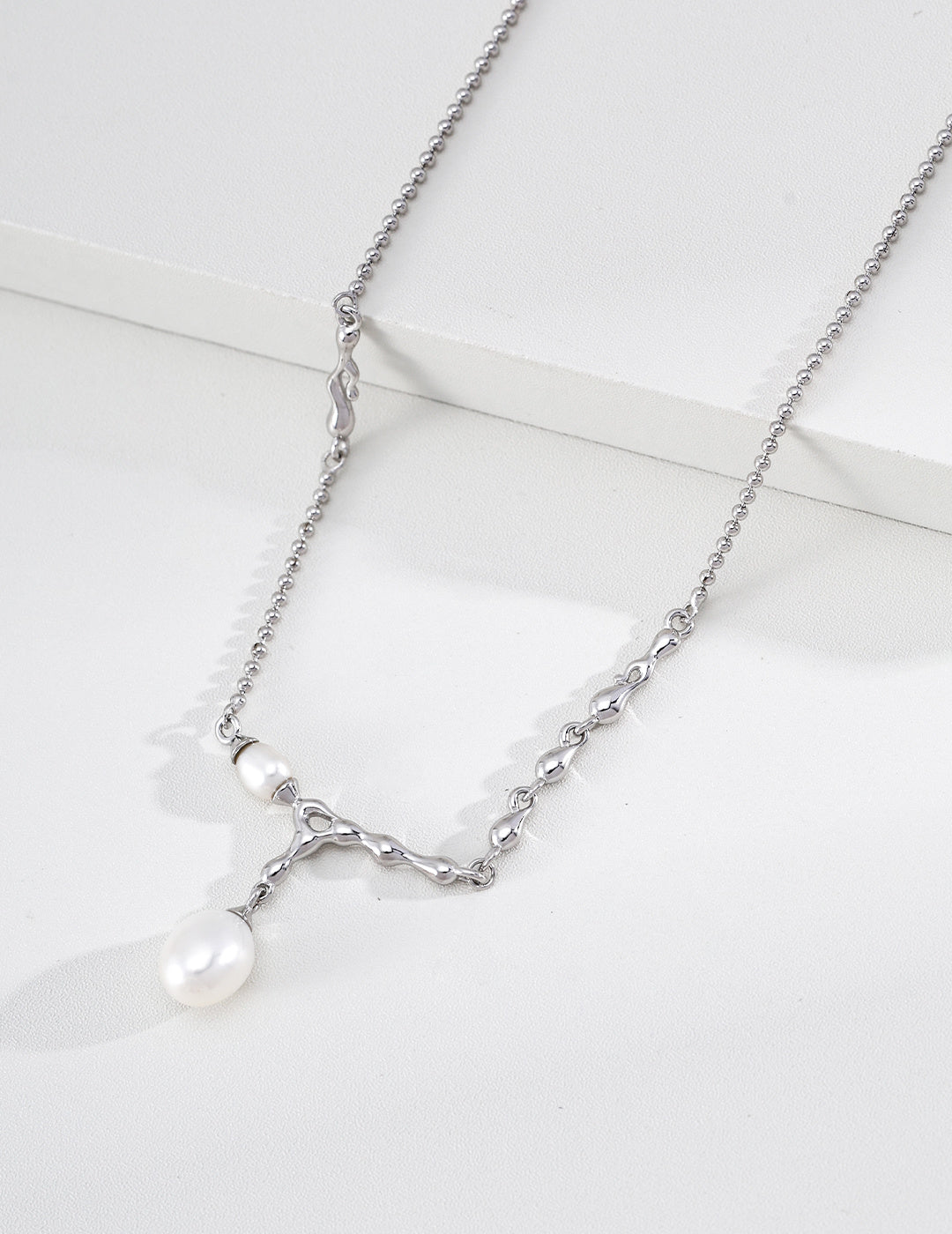 Molten Light Pearl Necklace image 4