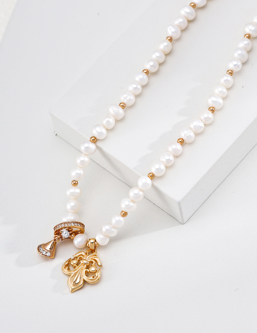 Modern Pearl Pendant Necklace image 2