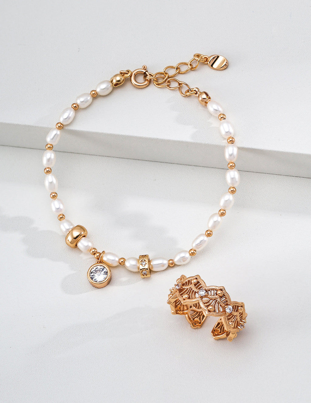 Modern Pearl & Zirconia Bracelet image 3