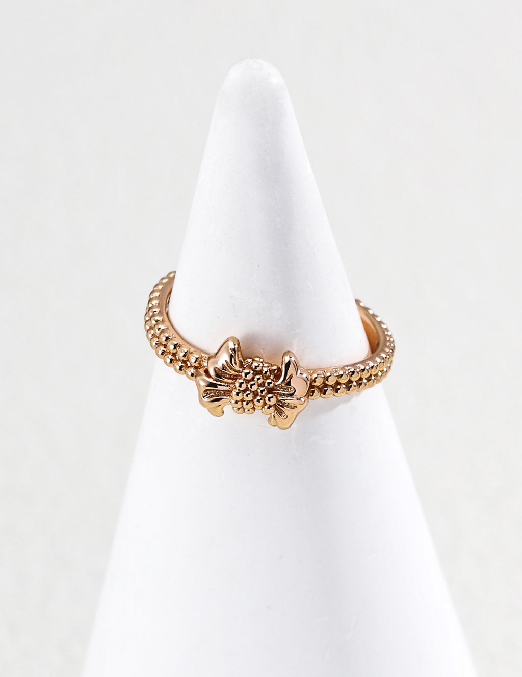 Gilded Ribbon Zirconia Ring image 10