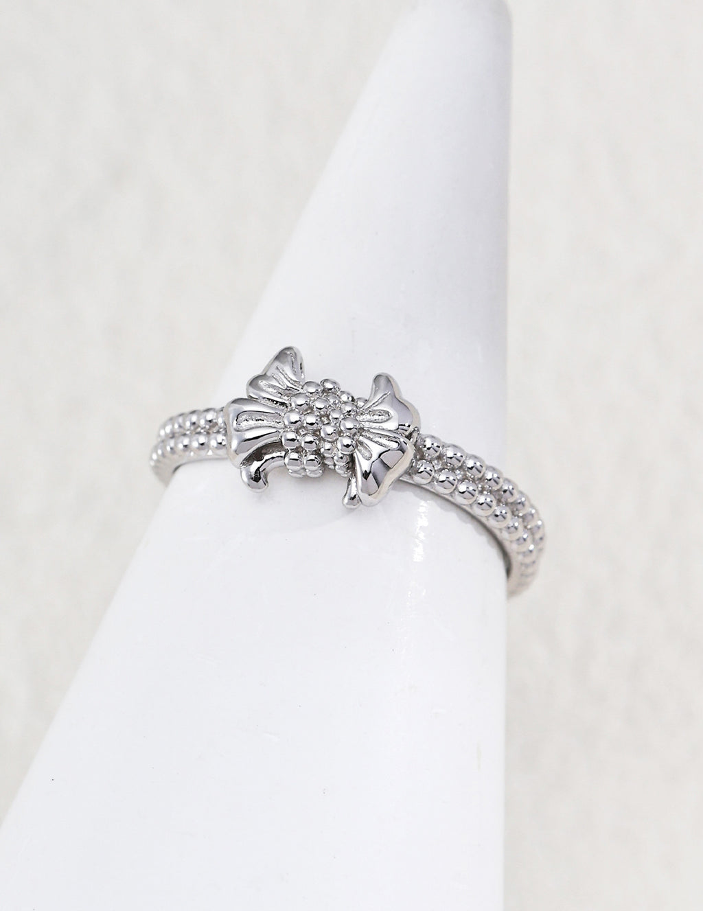 Gilded Ribbon Zirconia Ring image 9