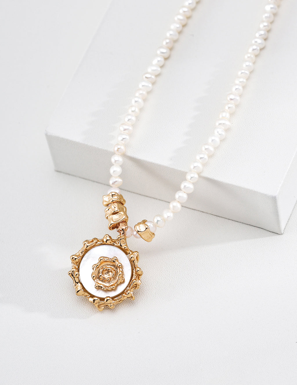 Solar Mother-of-Pearl & Pearl Necklace image 3