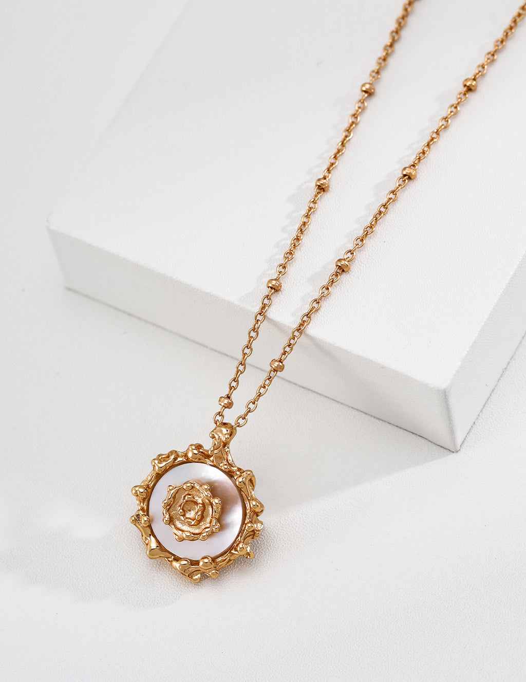 Solar Mother-of-Pearl & Pearl Necklace image 2