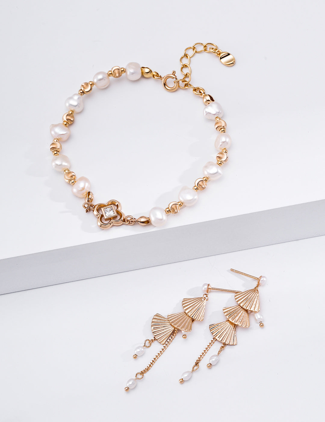Folding Fan Pearl Drop Earrings image 3