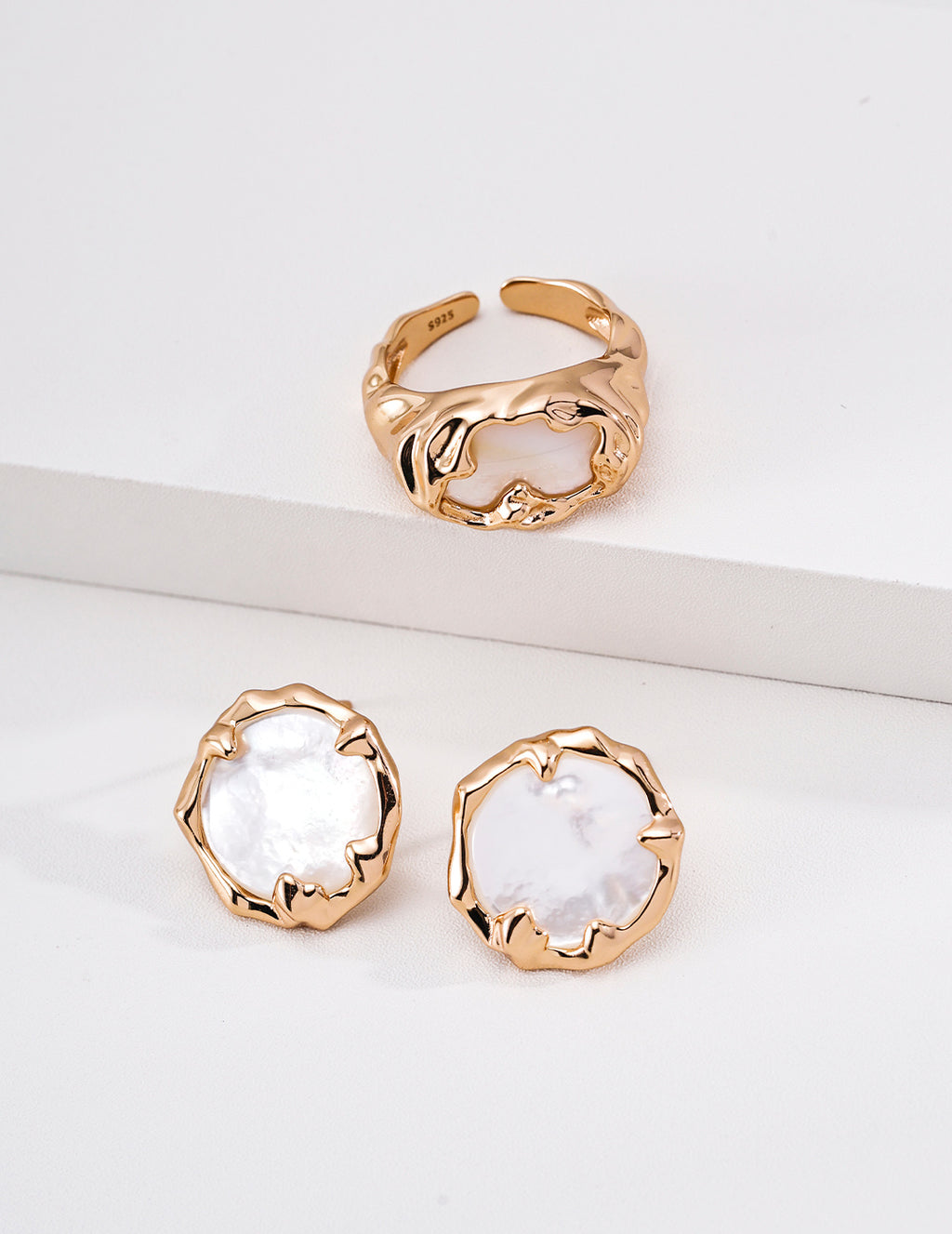 Molten Light Mother-of-Pearl Ring image 2