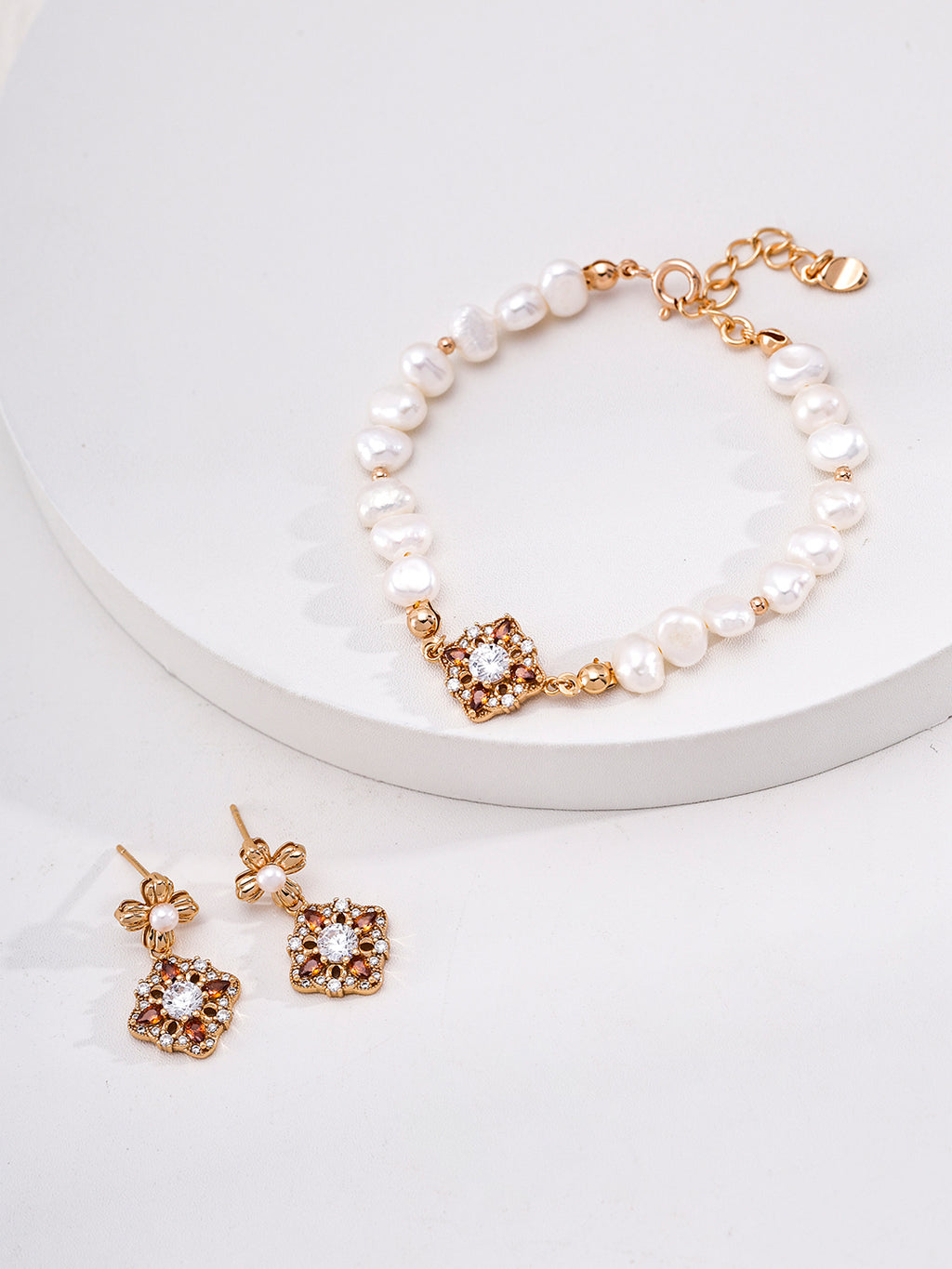 Auspicious Blossom Pearl Bracelet image 3
