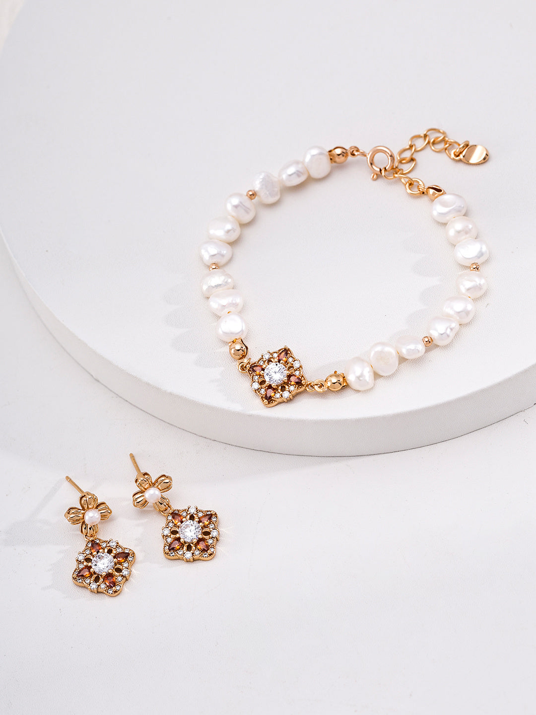 Auspicious Blossom Pearl Bracelet image 3