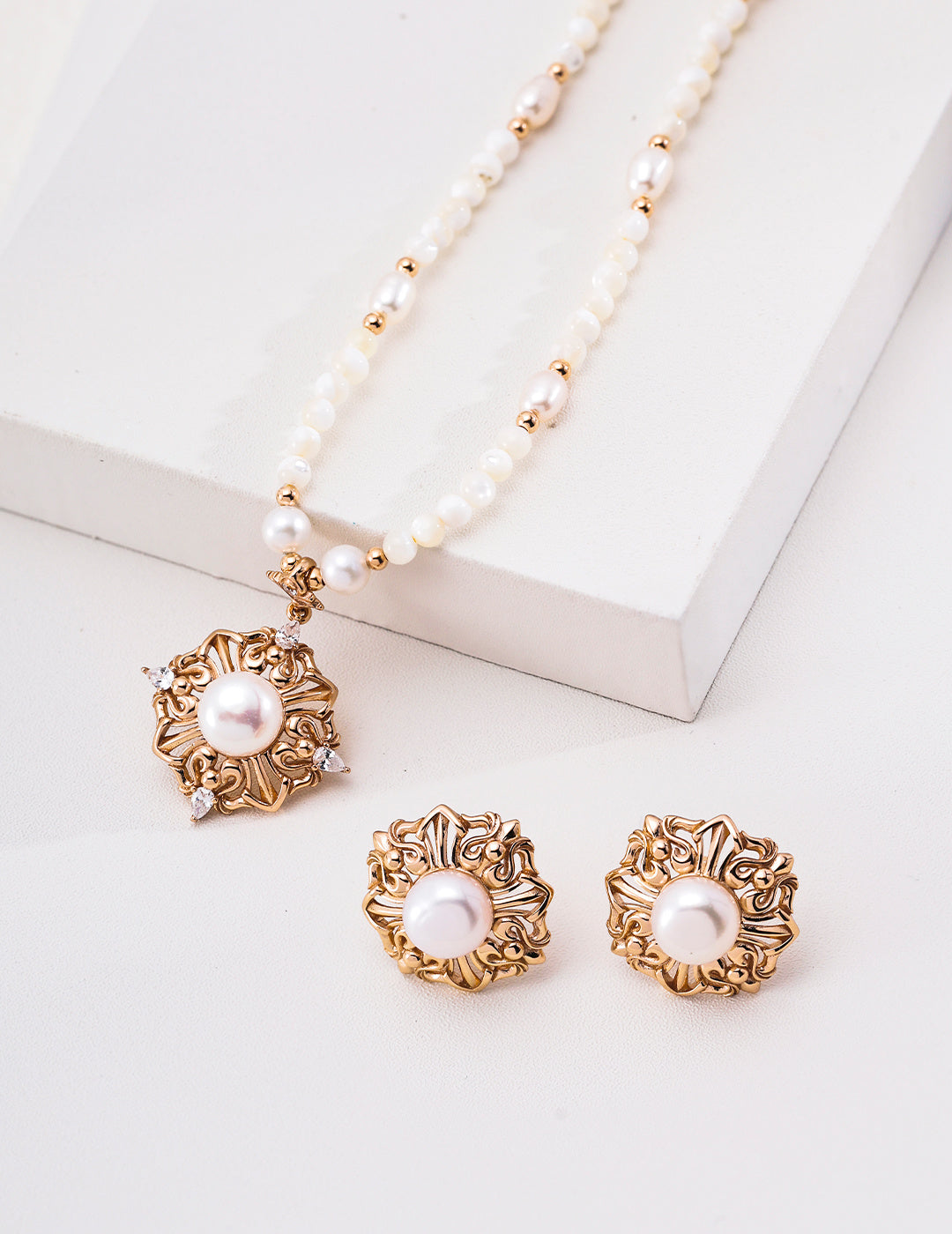Gothic Floral Mother-of-Pearl & Pearl Necklace image 3