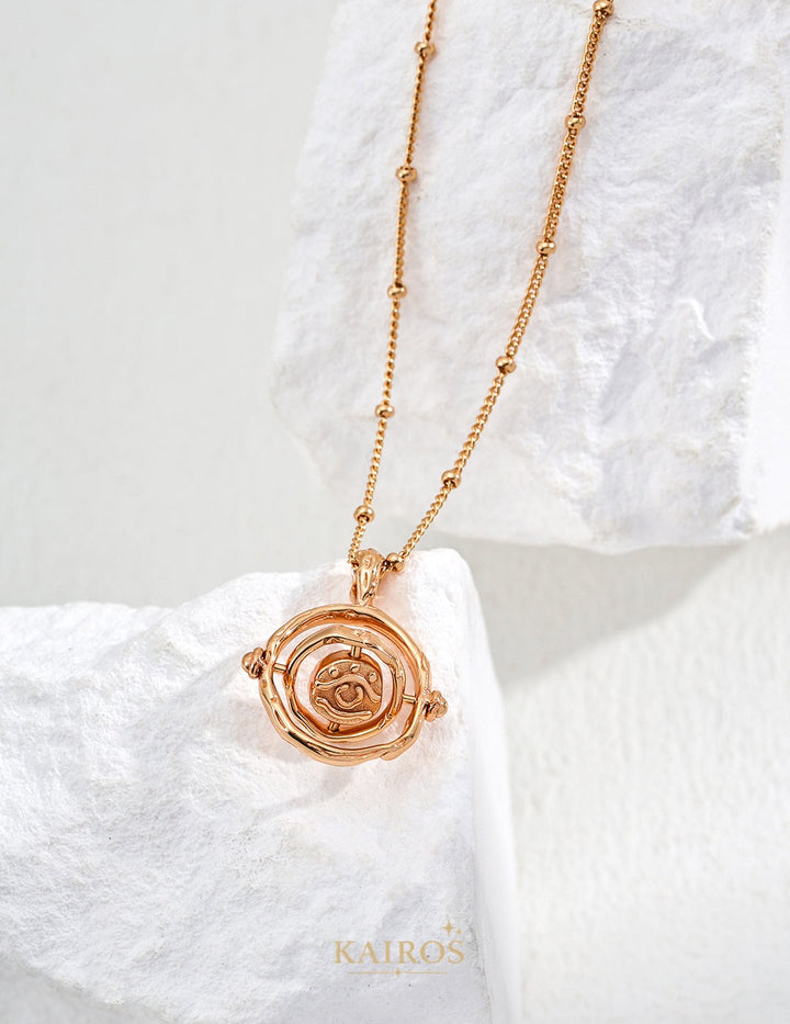 Vintage Muse Pendant Necklace