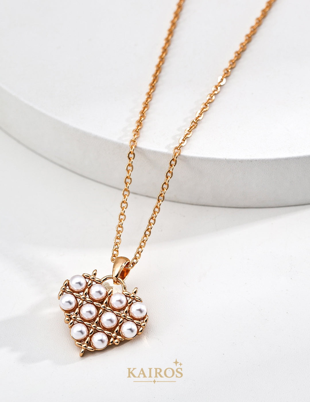 Kairos logo-only cover - Heart Echo Shell Pearl Necklace