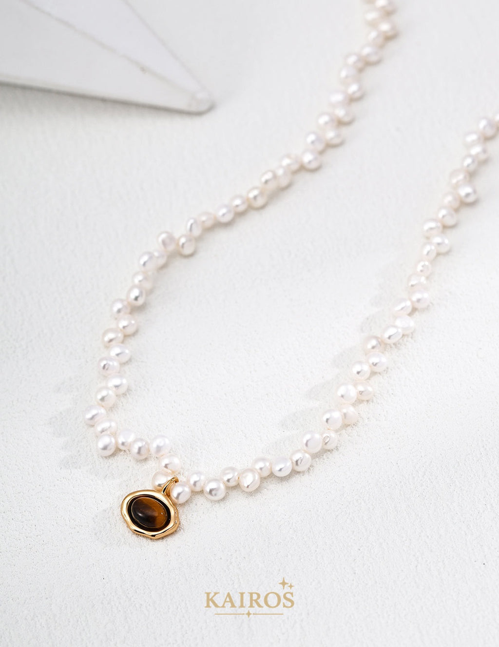 Kairos logo-only cover - Caramel Muse Pearl Necklace