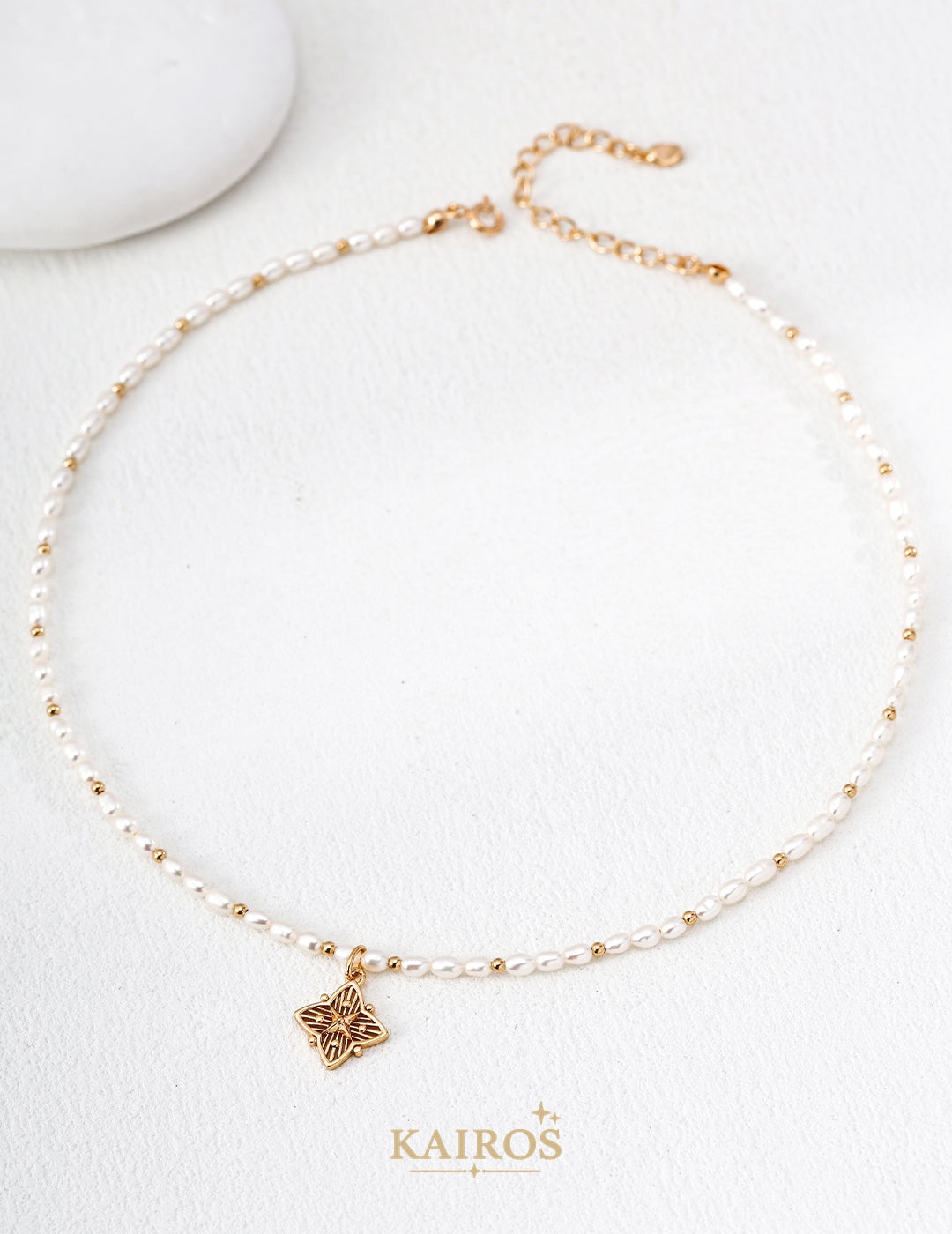 Kairos logo-only cover - Clover Fortune Pearl Grace Pendant Necklace