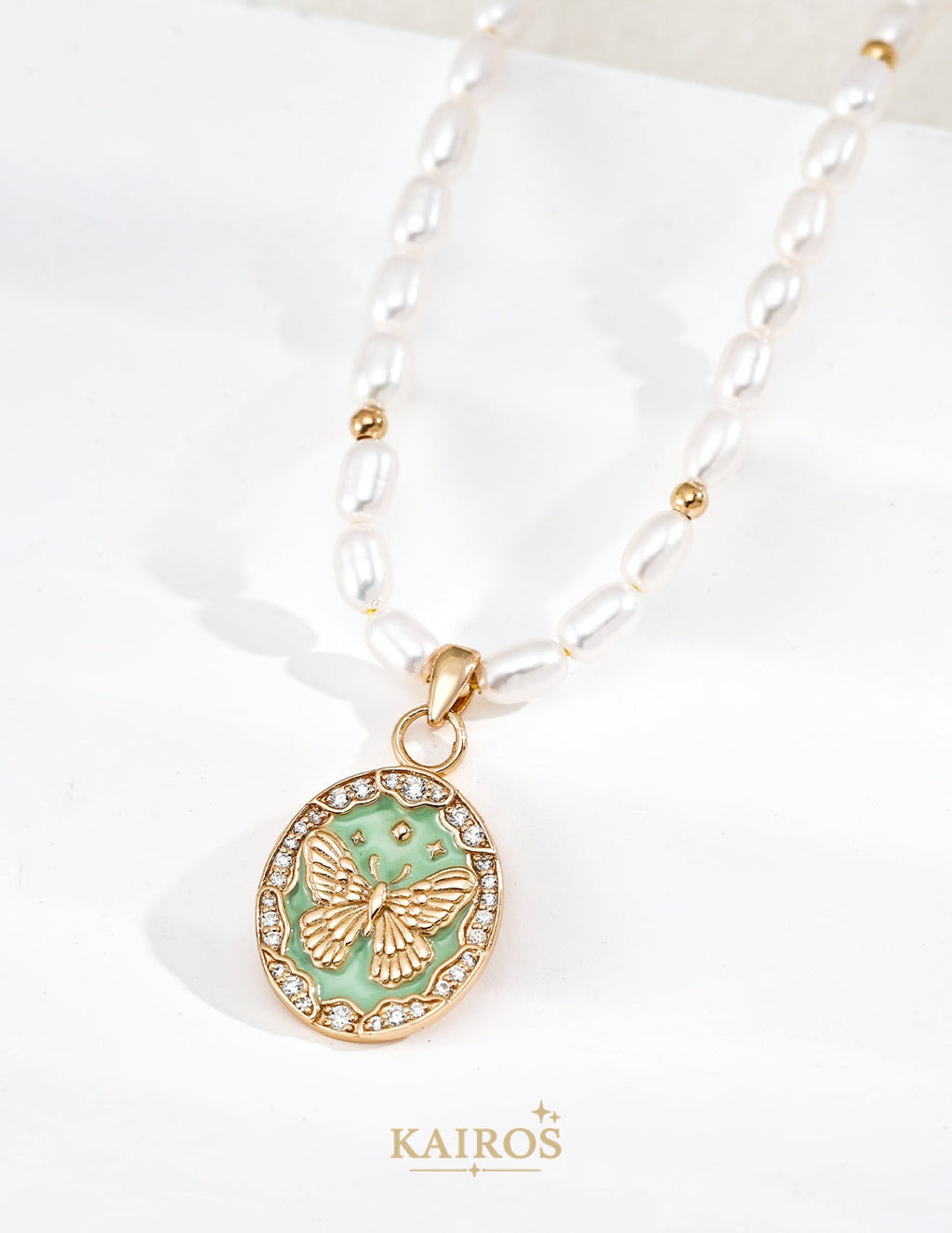 Kairos logo-only cover - Clover Fortune Pearl Pendant Necklace