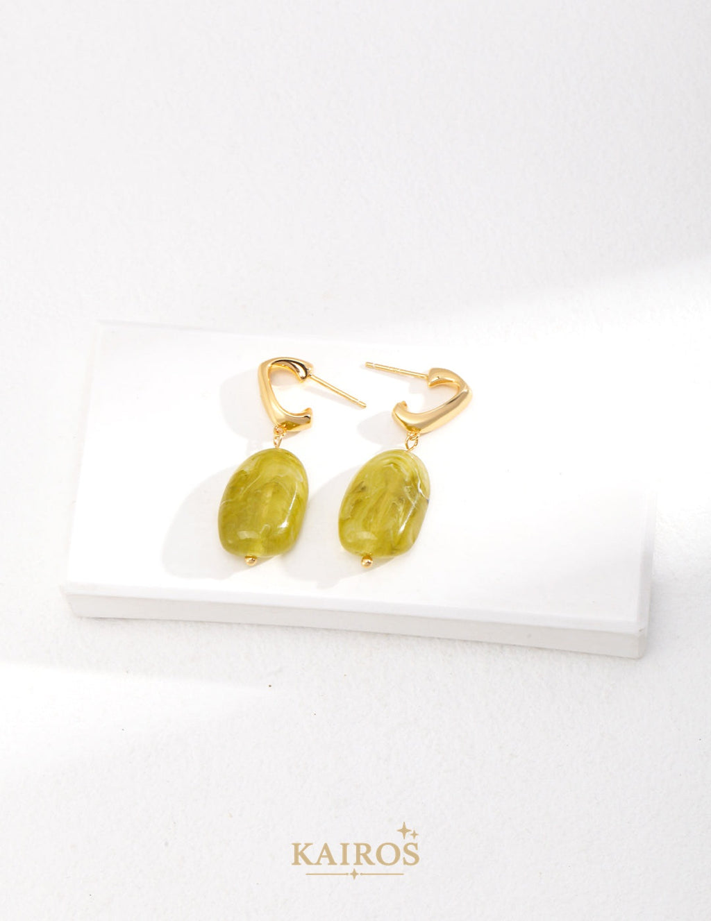 Kairos logo-only cover - Lucky Knot Bloom Stud Earrings