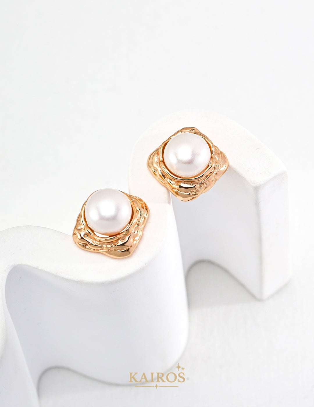 Kairos logo-only cover - Pearl Romance Stud Earrings