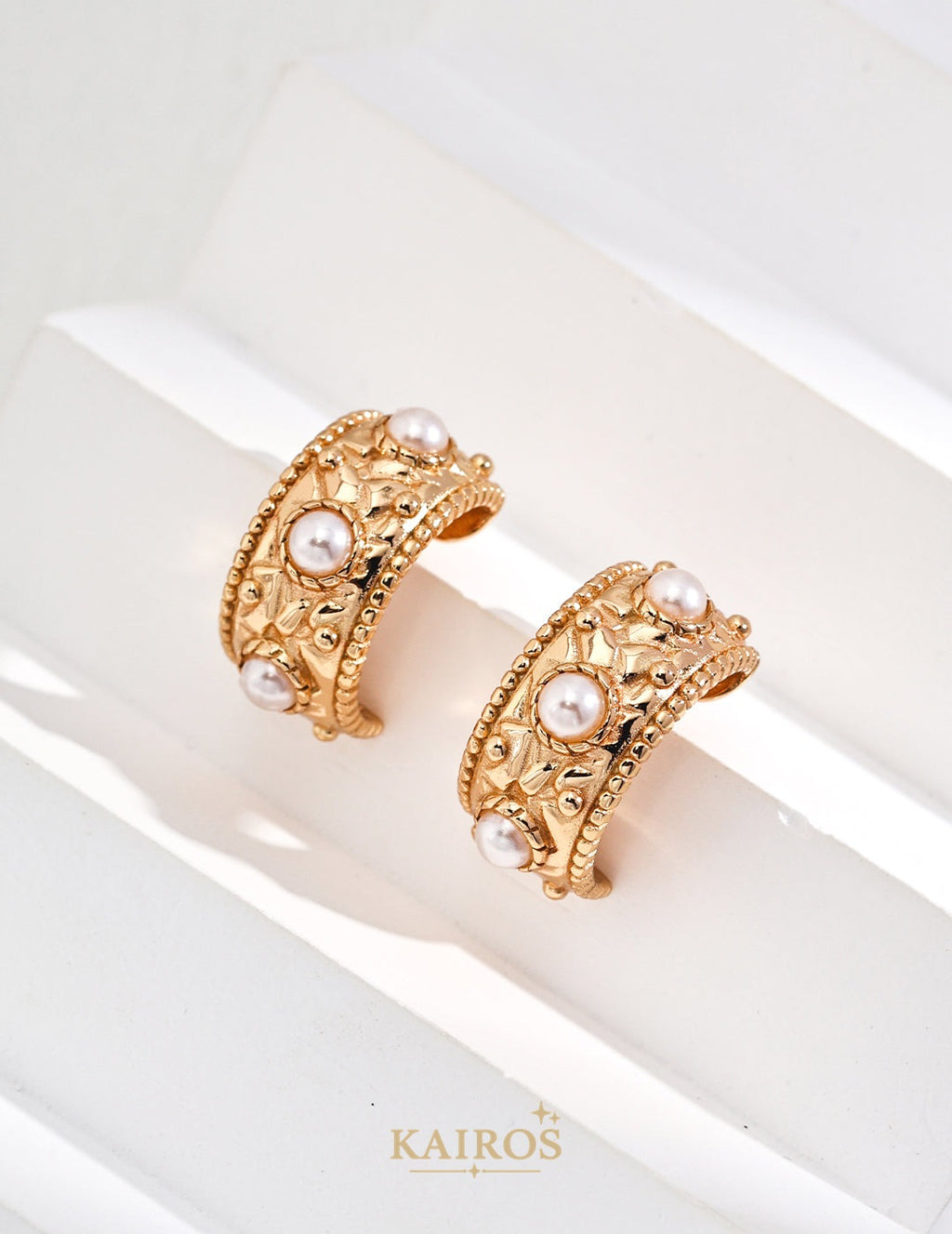Kairos logo-only cover - Pearl Light Shell Pearl Grace Earrings