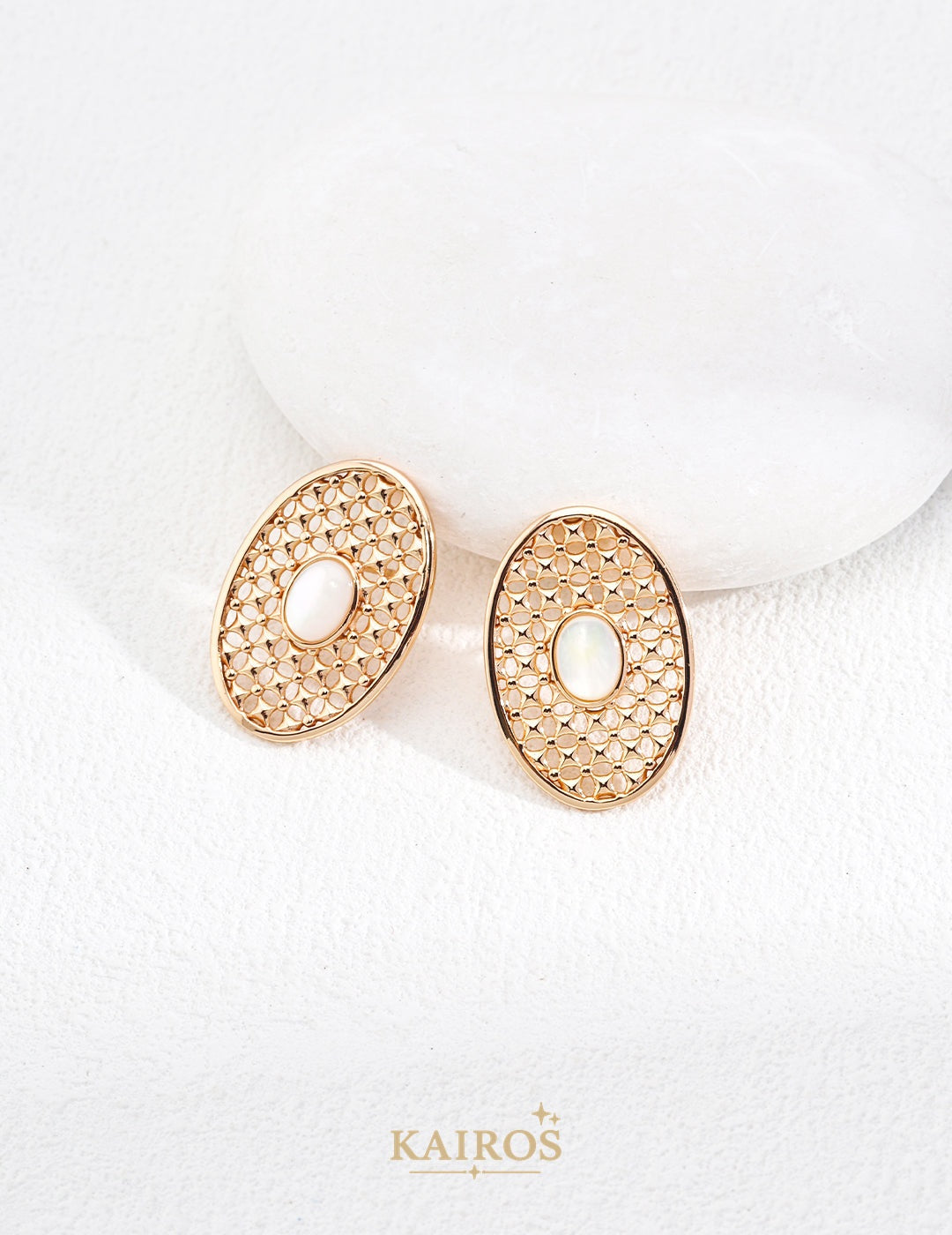 Kairos logo-only cover - Pearl Light Mother-of-Pearl Grace Earrings