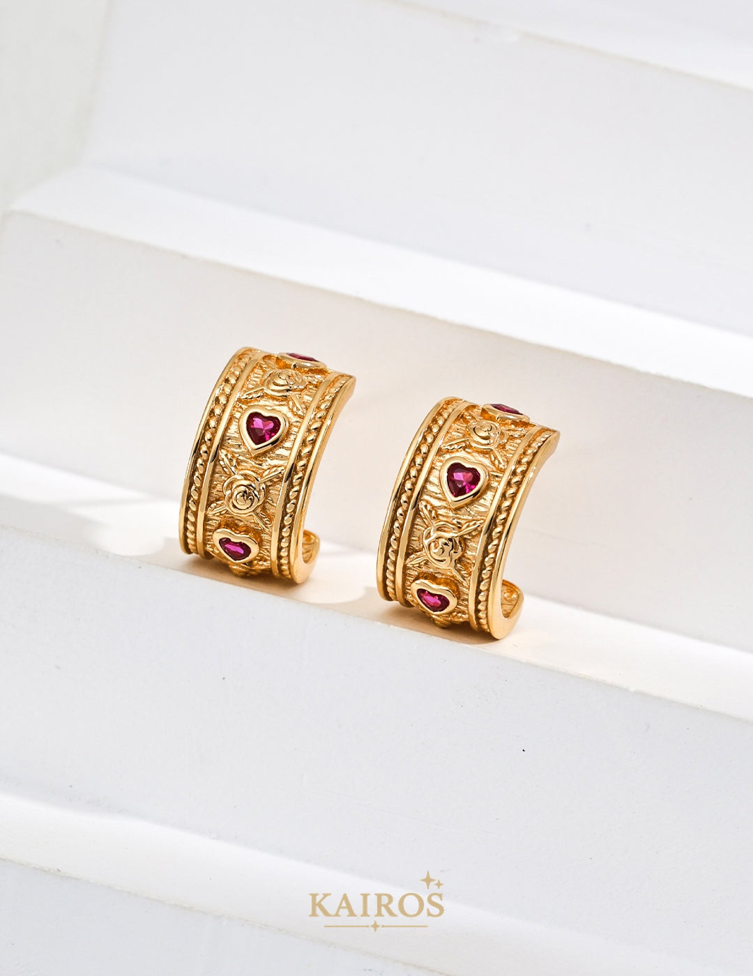 Kairos logo-only cover - Heart Echo Light Stud Earrings