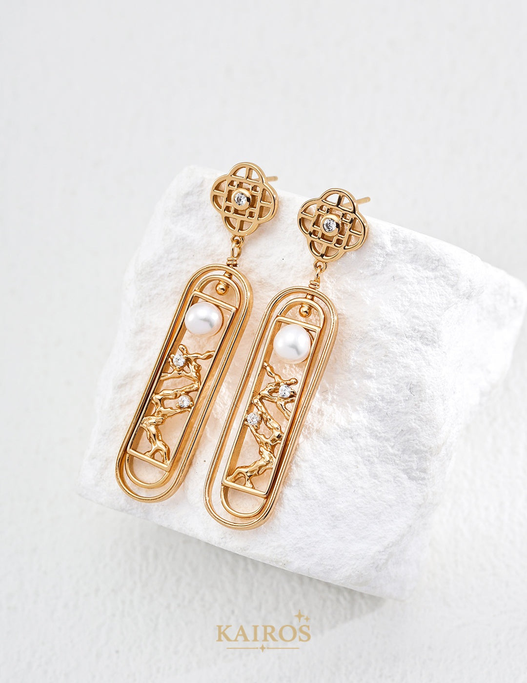 Kairos logo-only cover - Vintage Light Pearl Radiance Earrings
