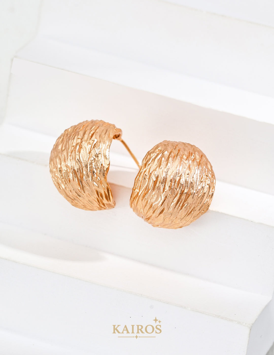 Kairos logo-only cover - Vintage Glow Stud Earrings