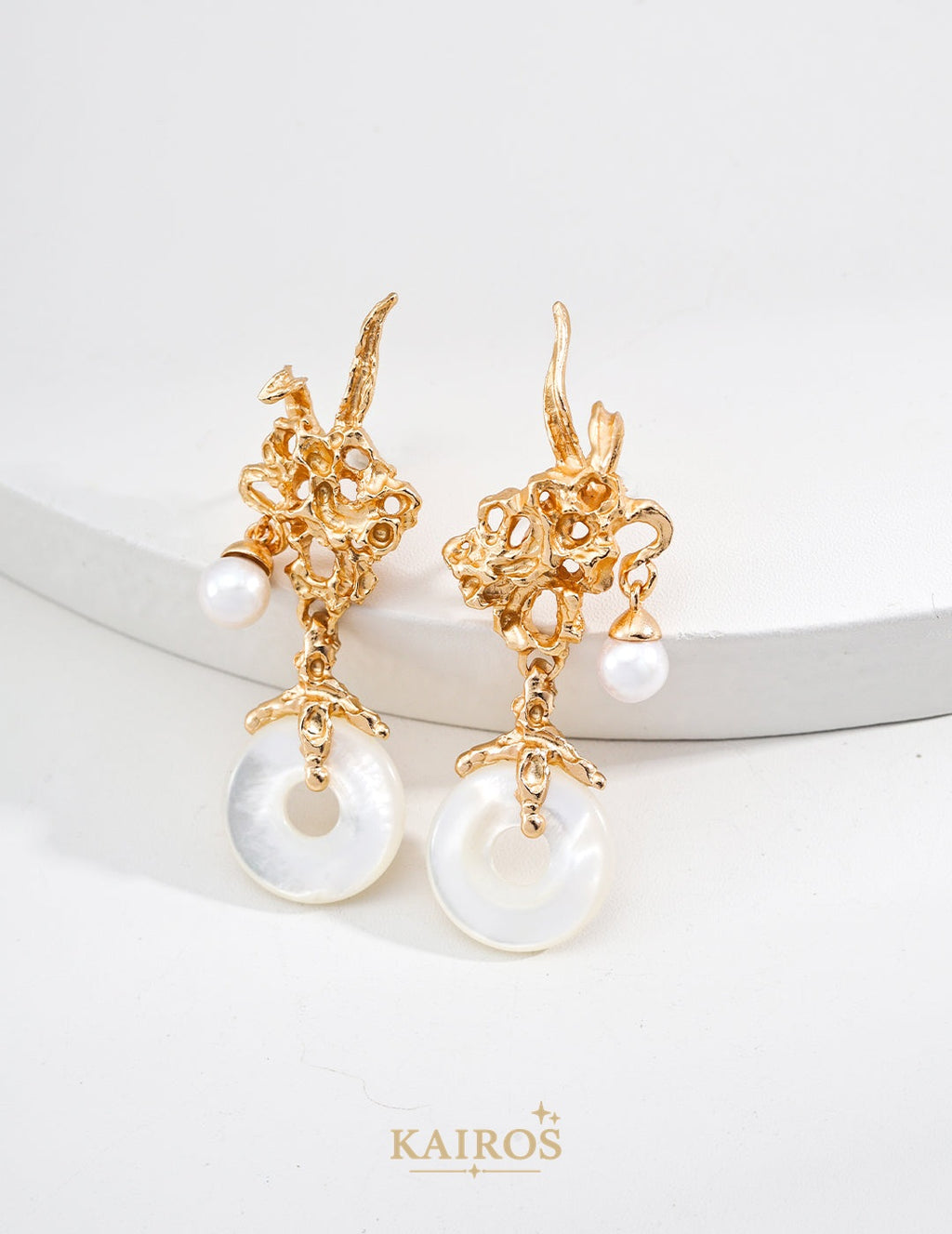 Kairos logo-only cover - Arc Flow Pearl Stud Earrings