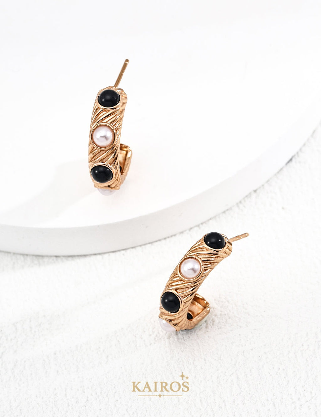 Kairos logo-only cover - Pearl Light Stud Earrings