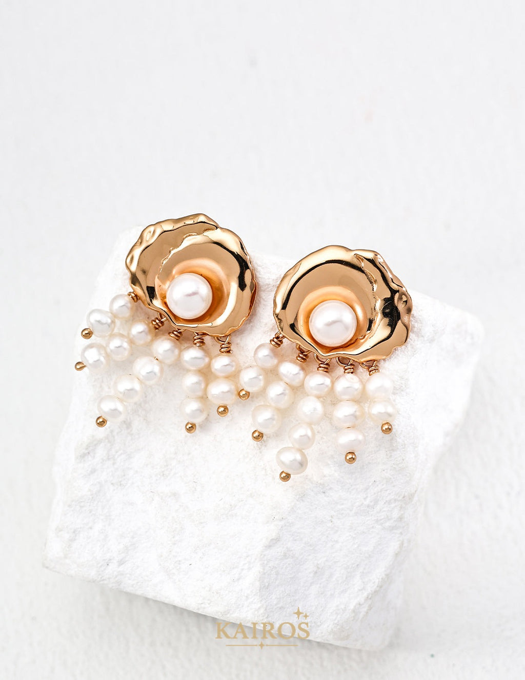 Kairos logo-only cover - Pearl Light Fortune Earrings