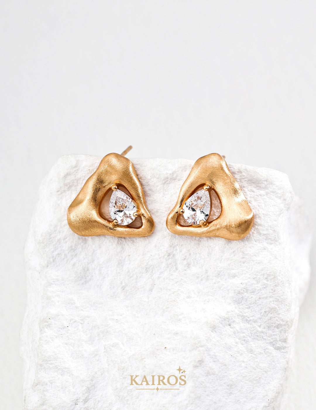Kairos logo-only cover - Square Halo Sparkle Radiance Earrings