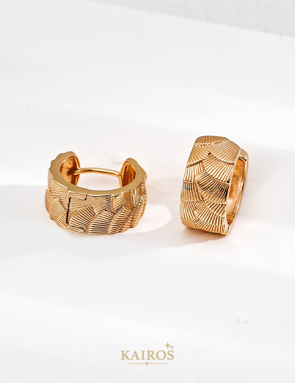 Kairos logo-only cover - Vintage Radiance Stud Earrings