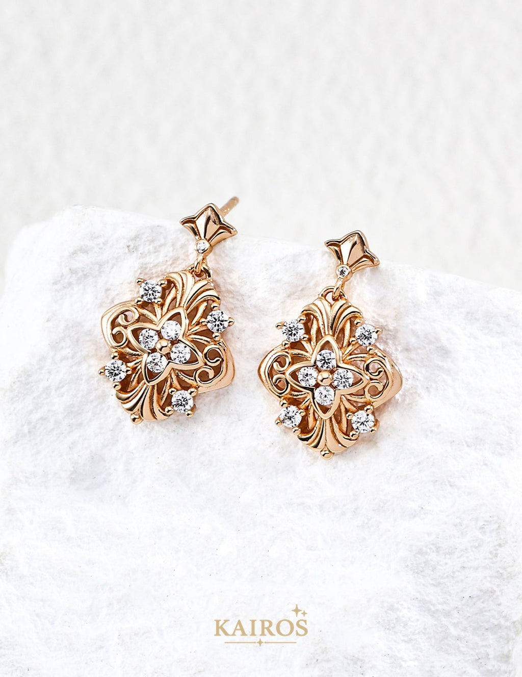 Kairos logo-only cover - Clover Court Sparkle Earrings