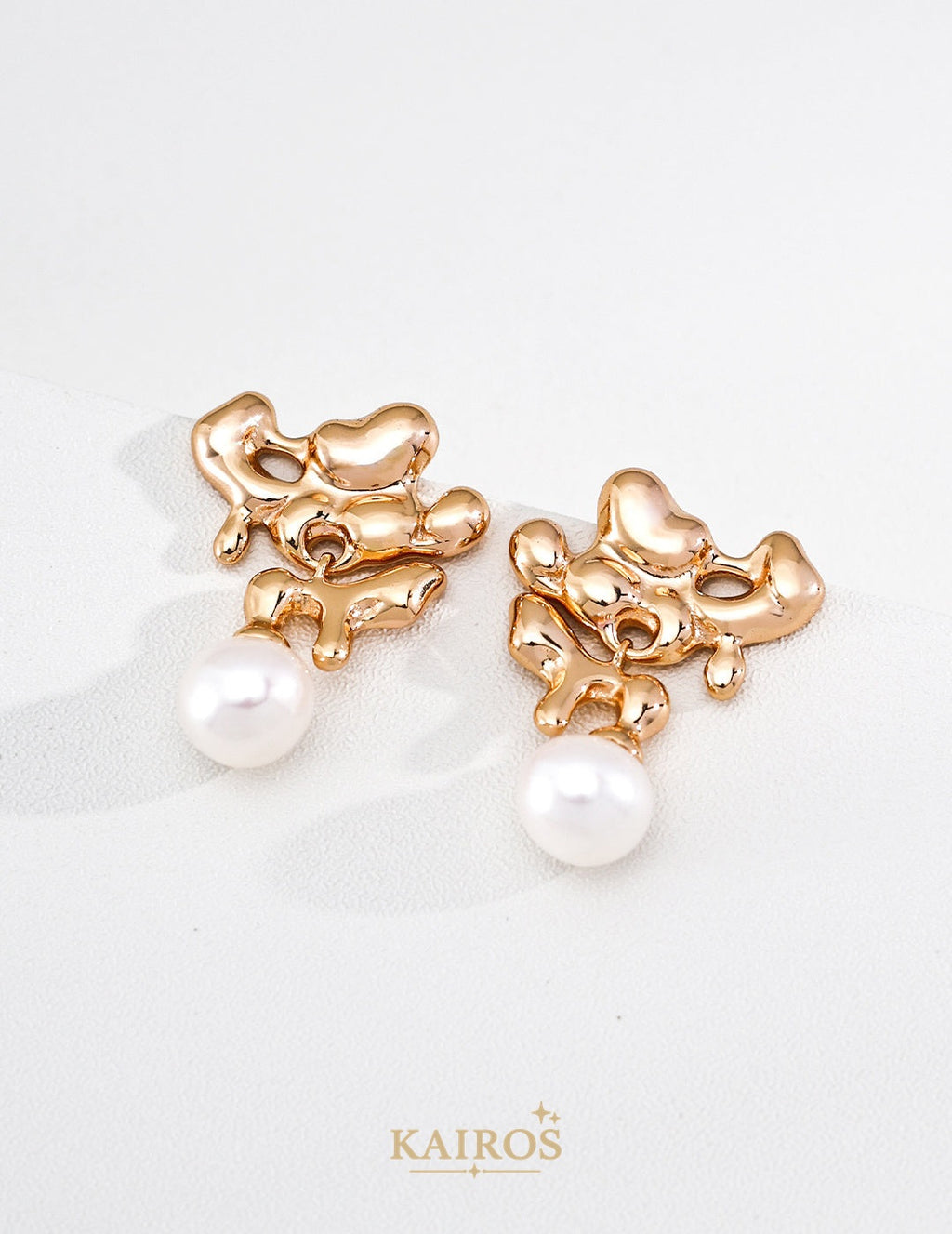 Kairos logo-only cover - Lava Bloom Pearl Stud Earrings