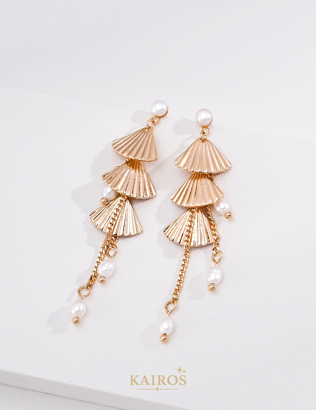 Kairos logo-only cover - Folding Fan Pearl Drop Earrings
