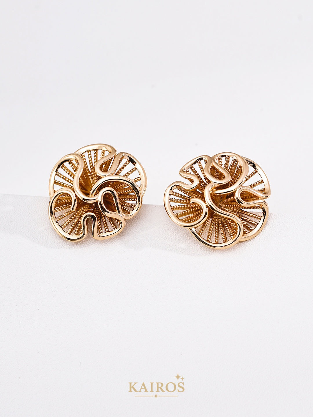Kairos logo-only cover - Sculpted Floral Stud Earrings