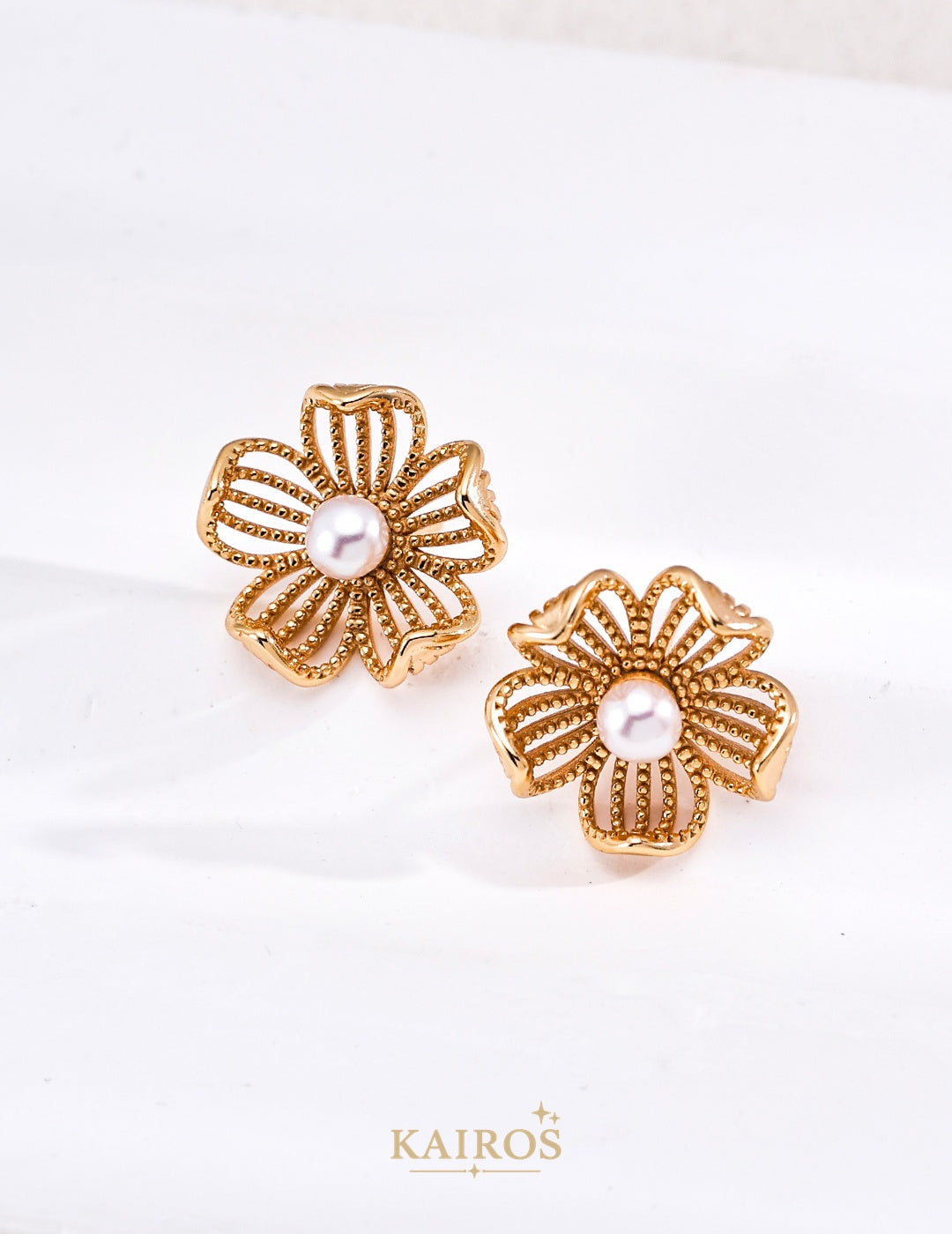 Kairos logo-only cover - Floral Cluster Pearl Earrings