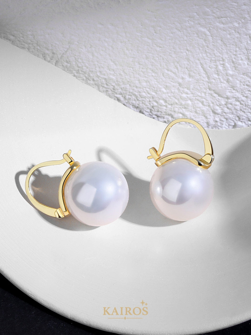 Kairos logo-only cover - Pearl Glow Shell Pearl Grace Earrings