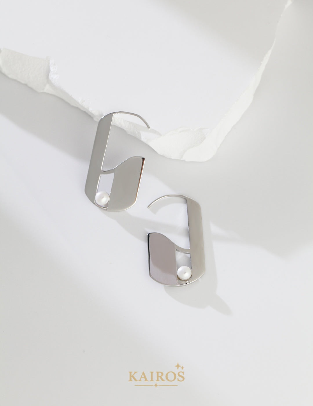 Kairos logo-only cover - Sculpted Flow Pearl Radiance Earrings