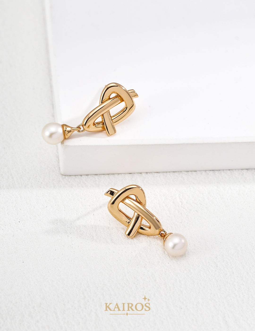 Kairos logo-only cover - Pearl Glow Grace Earrings