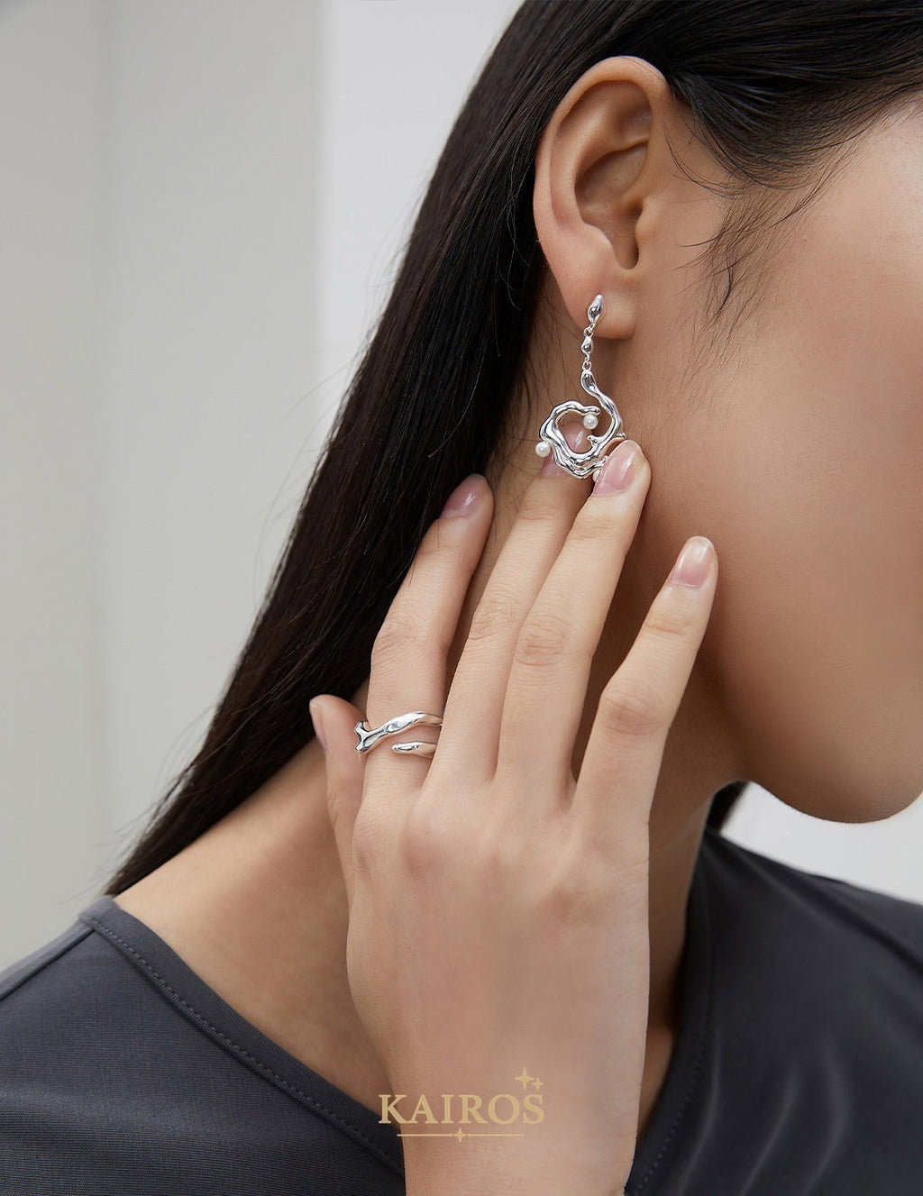 Kairos logo-only cover - Sculpted Flow Ring