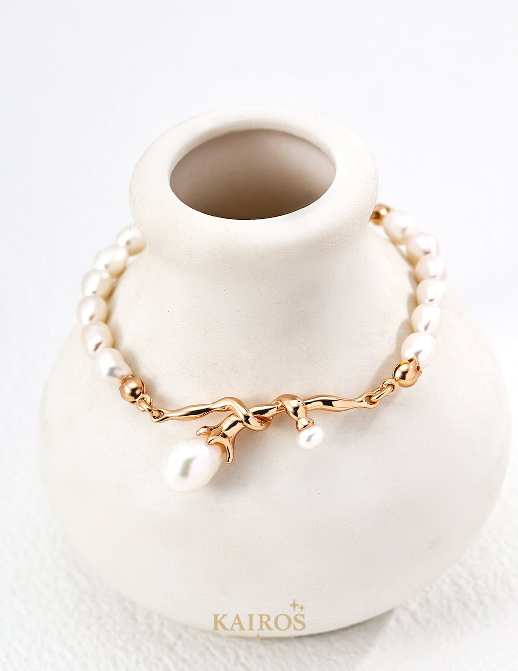 Kairos logo-only cover - Lucky Knot Pearl Bracelet