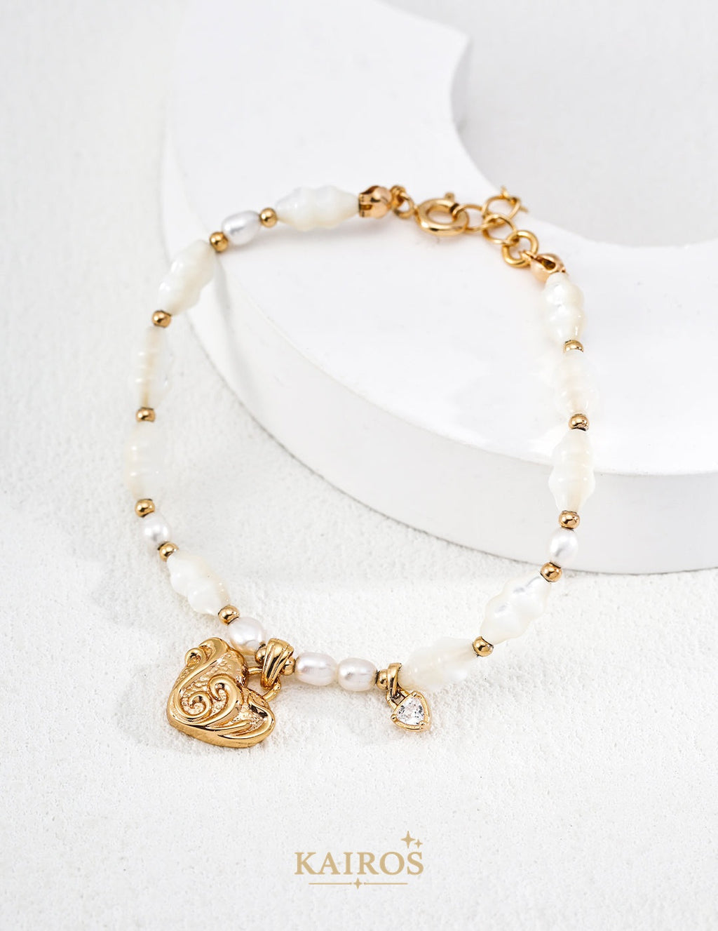Kairos logo-only cover - Heart Echo Pearl Bracelet