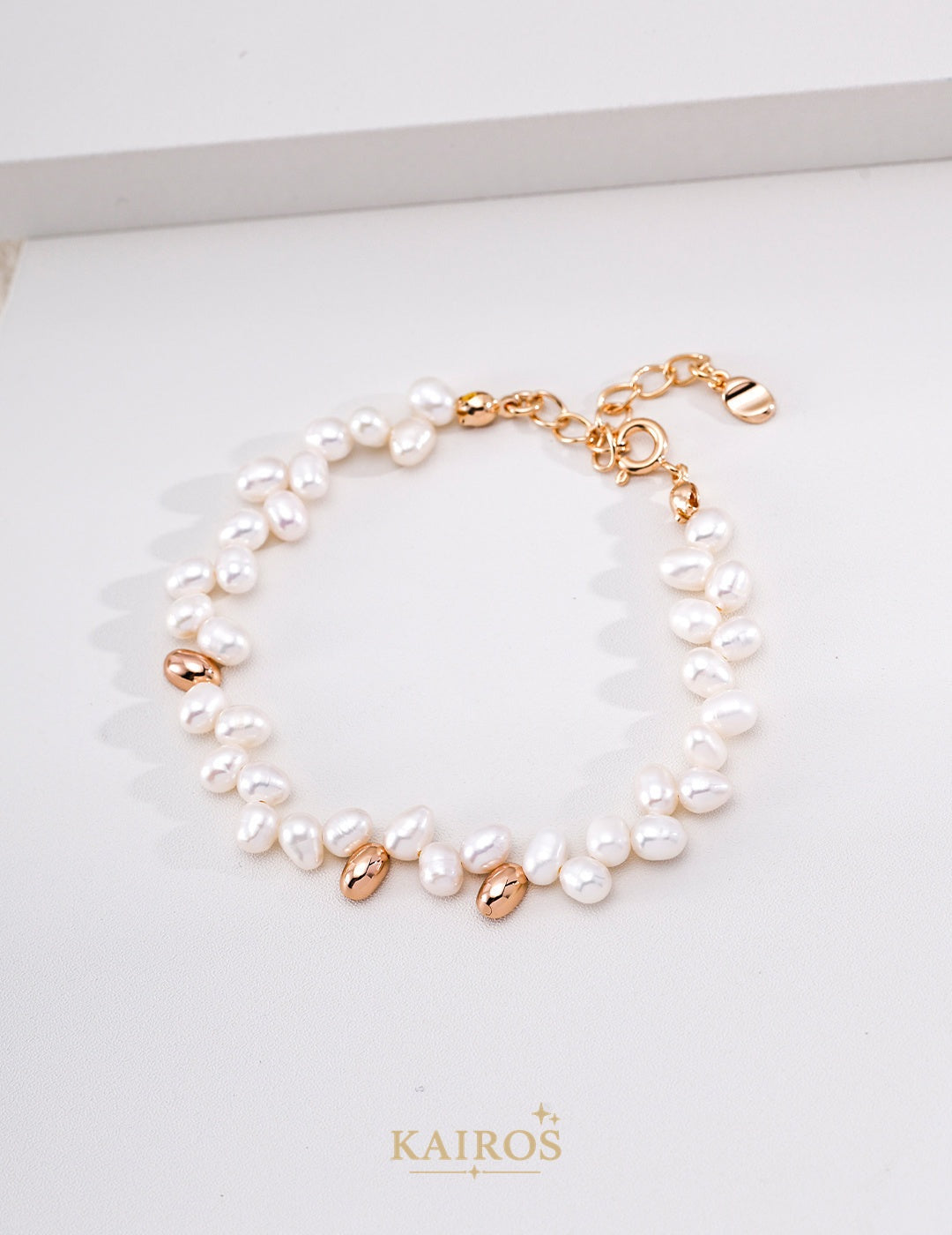 Kairos logo-only cover - Delicate Pearl Bracelet