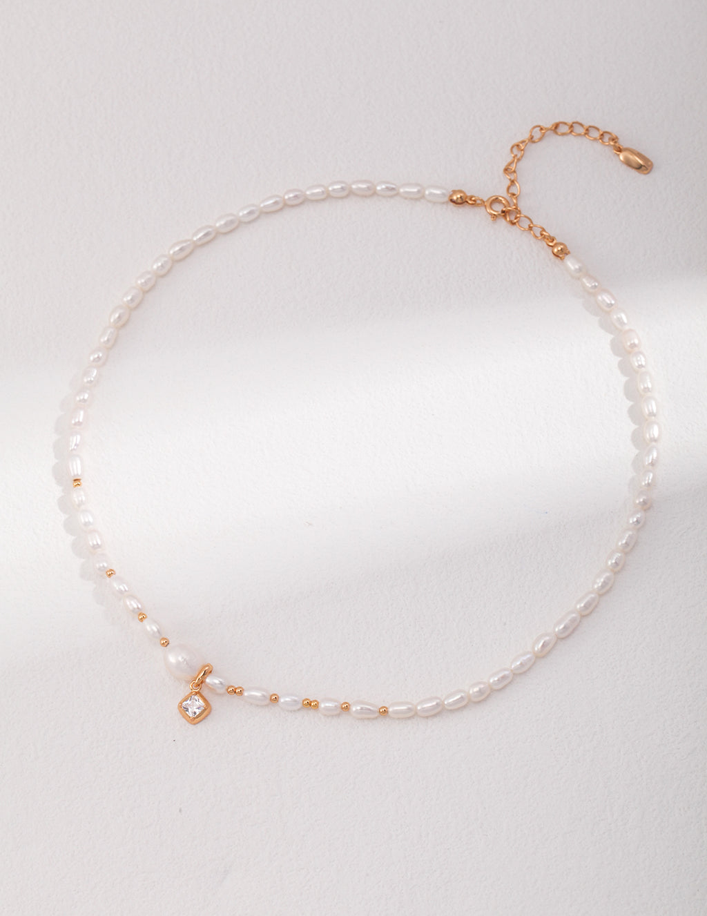 Flora Pearl Necklace image 2