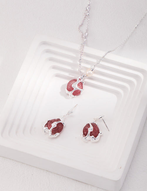 Pearl Necklace image 2